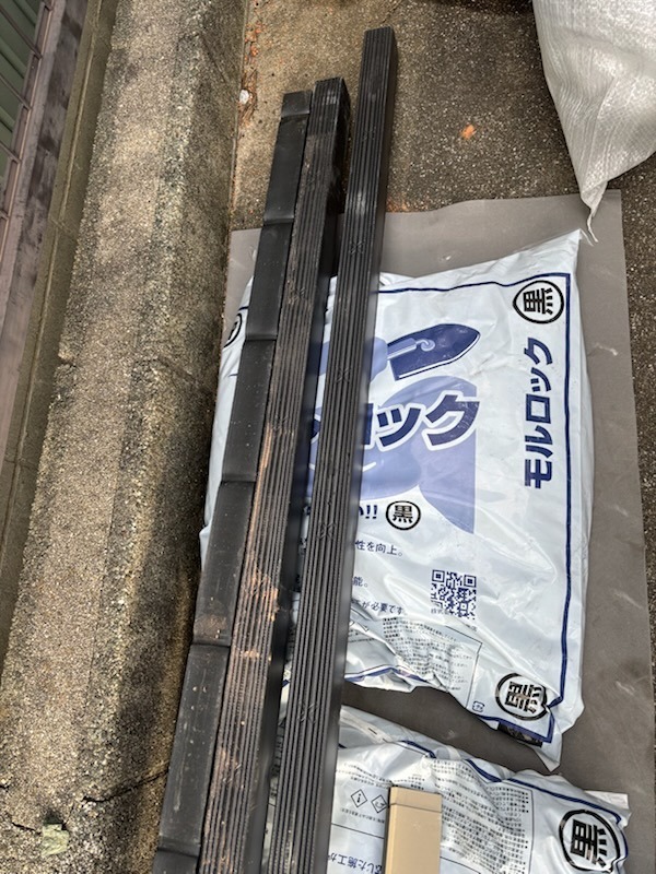 樹脂製垂木と南蛮漆喰モルロック