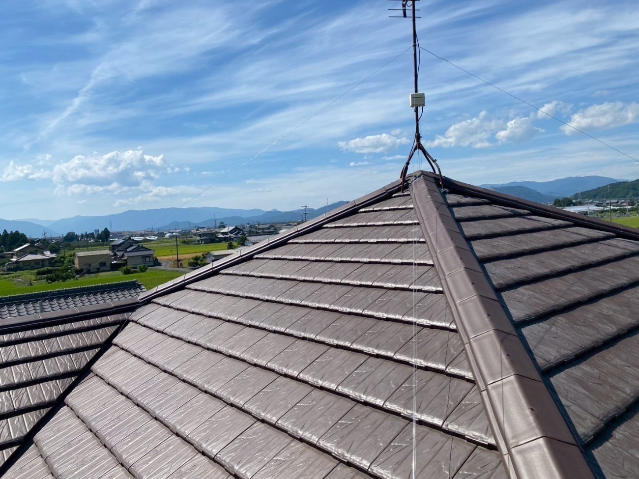 棟瓦取り直し工事後の屋根