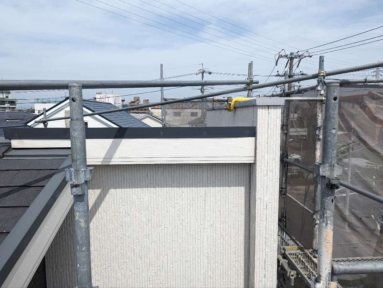 外壁目地や入隅部などに充填しているコーキング