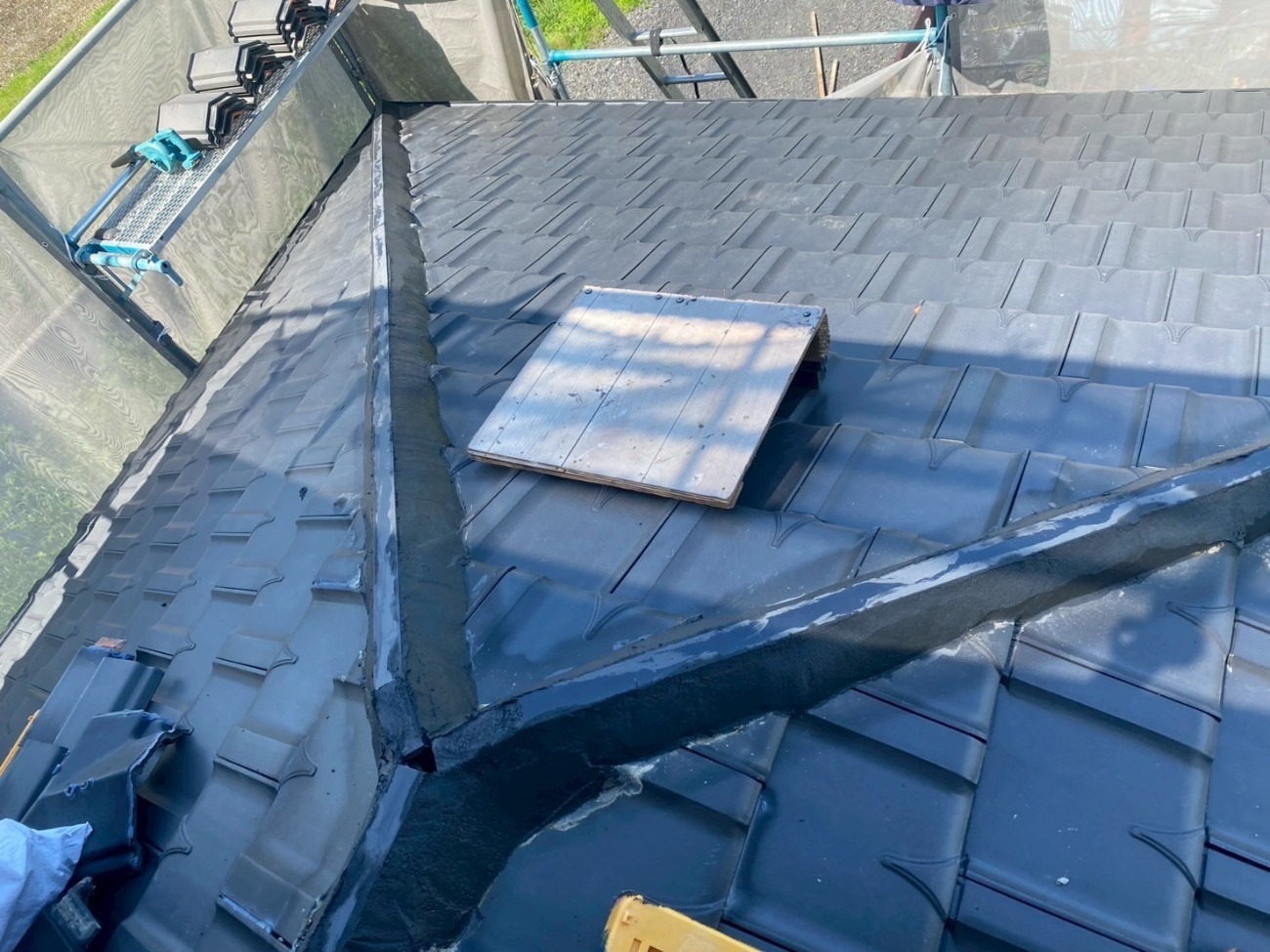 日進市　南蛮漆喰と樹脂の垂れ木を設置