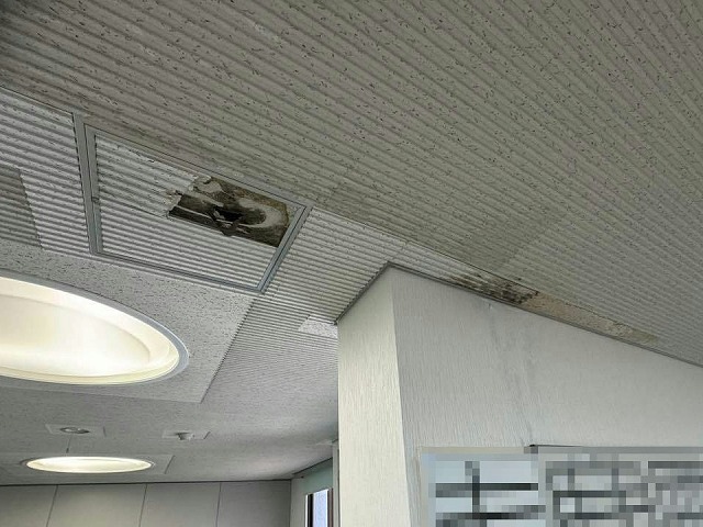 名古屋市緑区　会社の天井の劣化状況