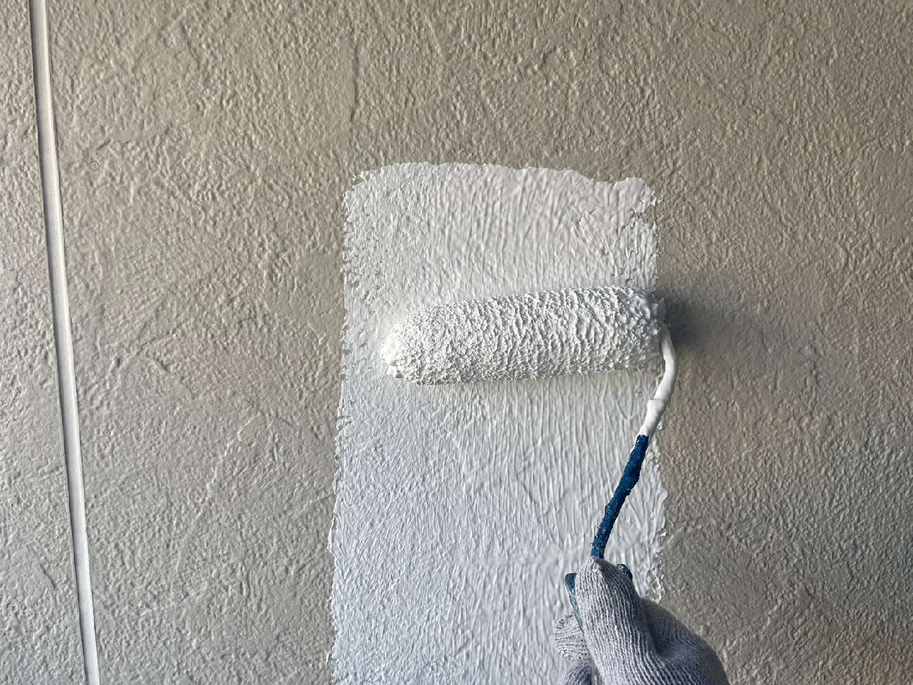 外壁サイディングの下塗り