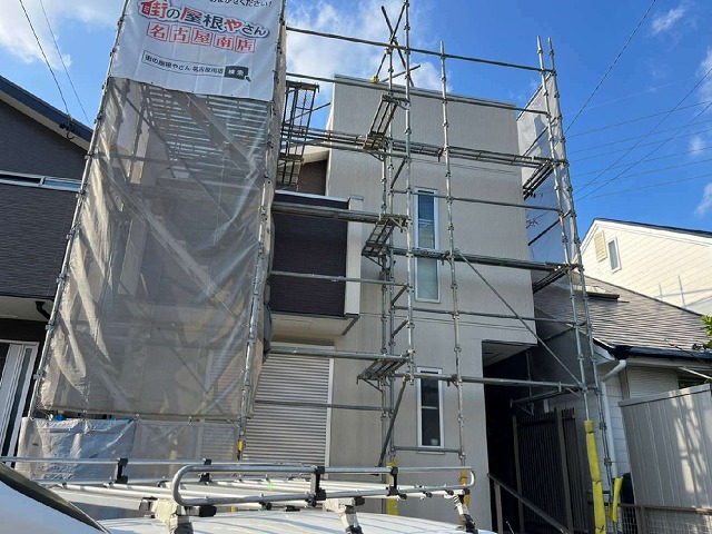 名古屋市天白区にて外壁サイディング塗装工事のためのくさび緊結式足場を設置