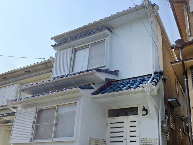 名古屋市南区で瓦屋根の雨漏り調査、下葺きの劣化で金属屋根による葺き替えが決定