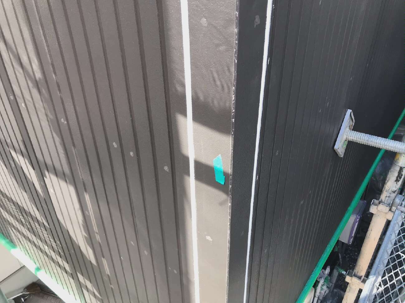 外壁のコーキング補修完了