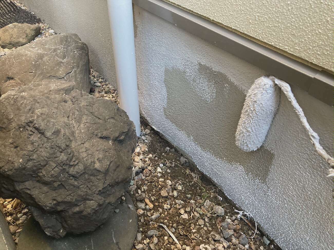 基礎巾木の塗装メンテナンス