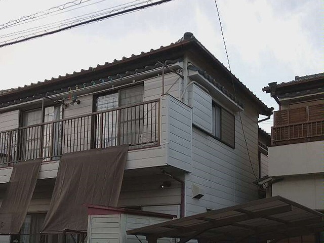 名古屋市緑区で築35年の住宅の屋根点検、陶器瓦本体や漆喰、木部などに劣化症状