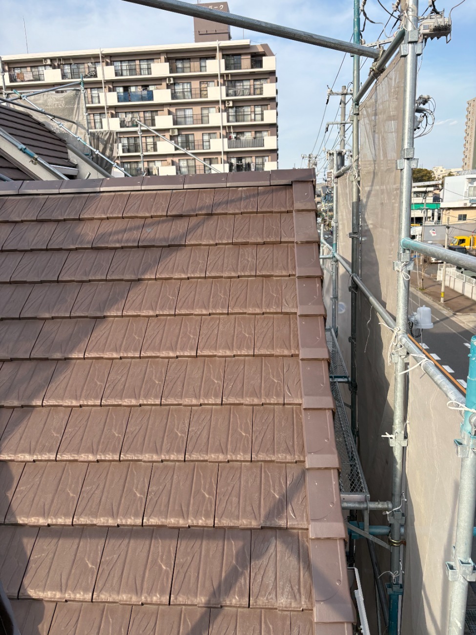 港区　棟板金交換後の屋根の様子