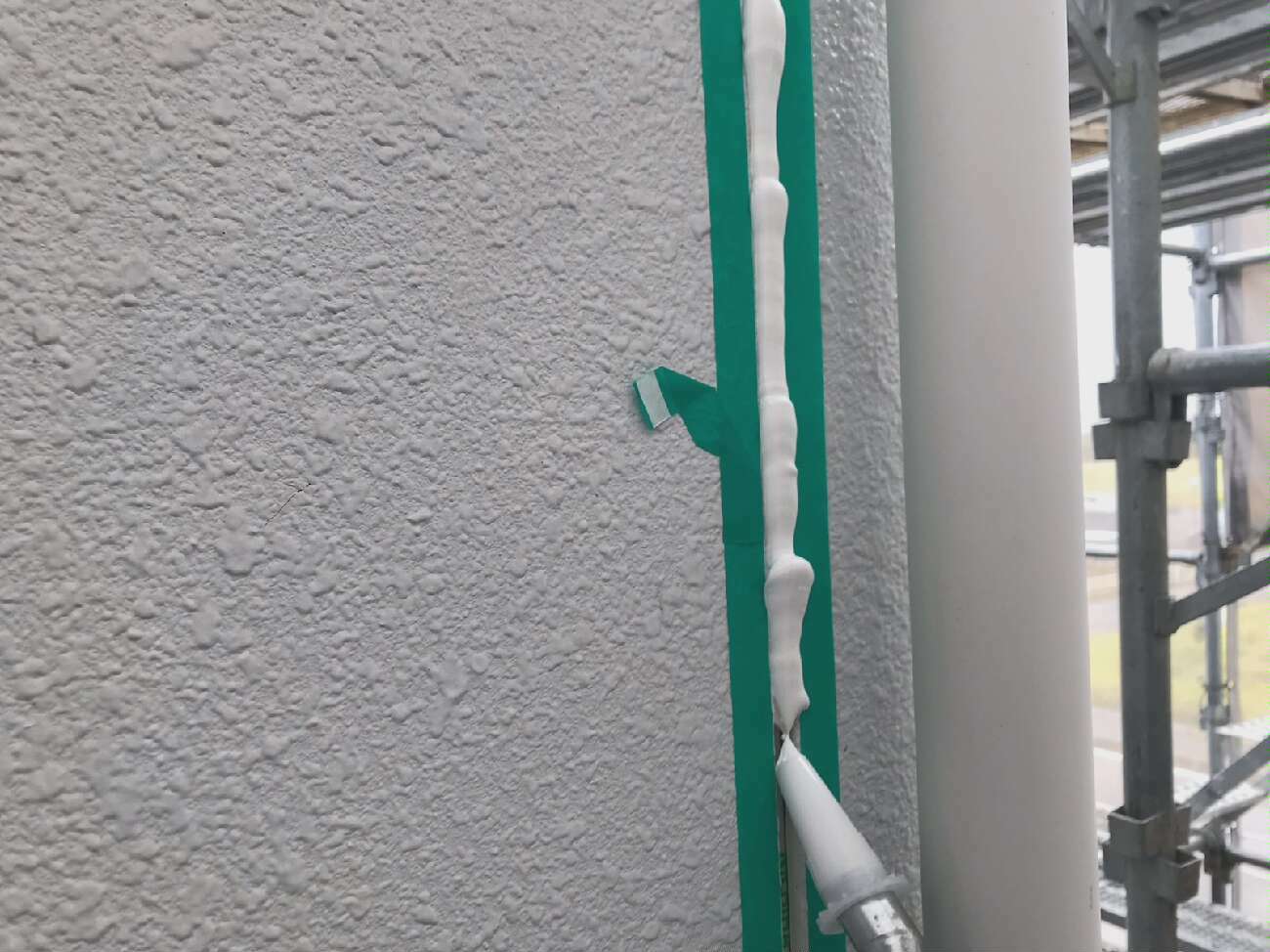 コーキング剤の充填