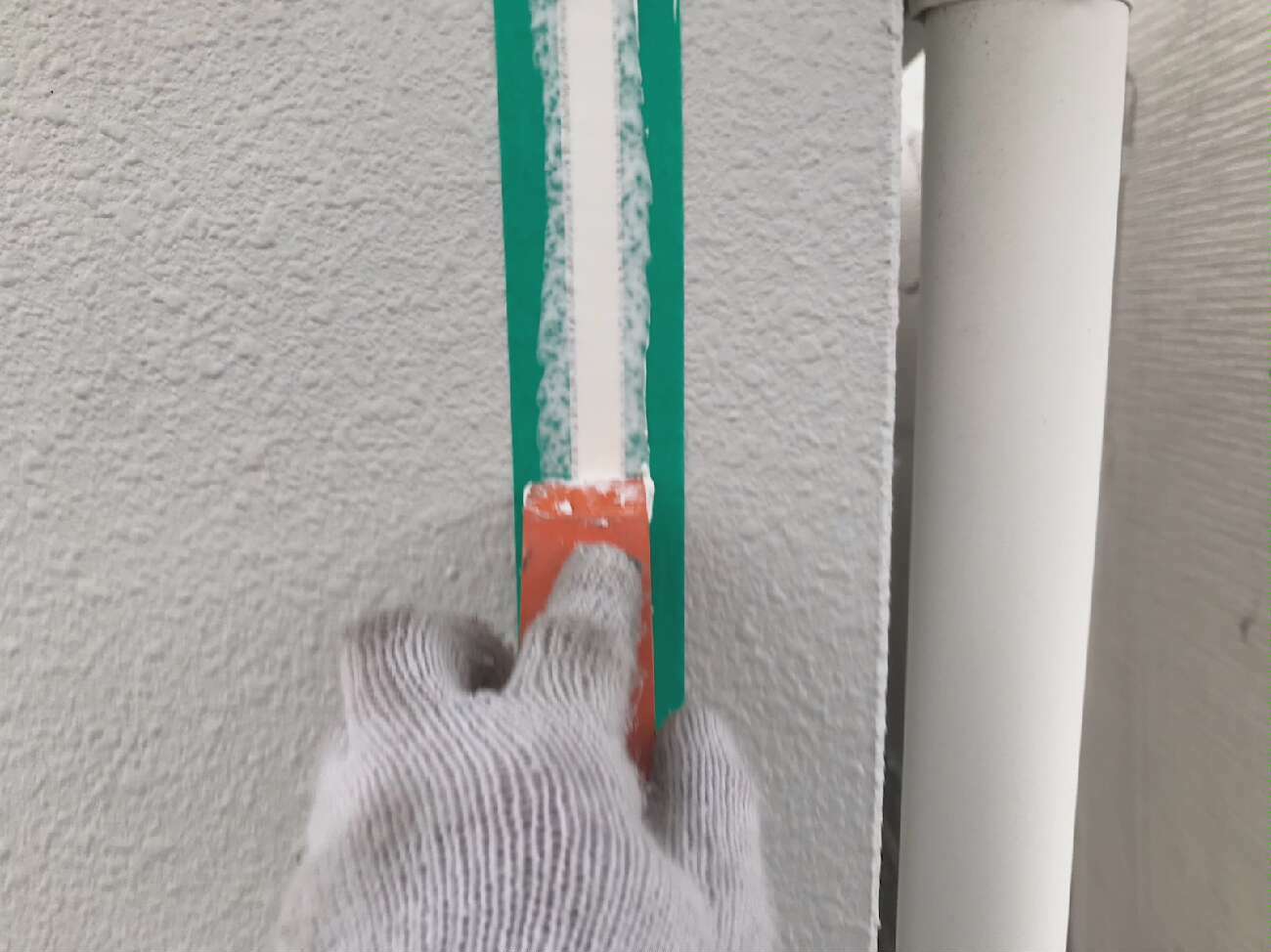 コーキングのヘラ押さえ